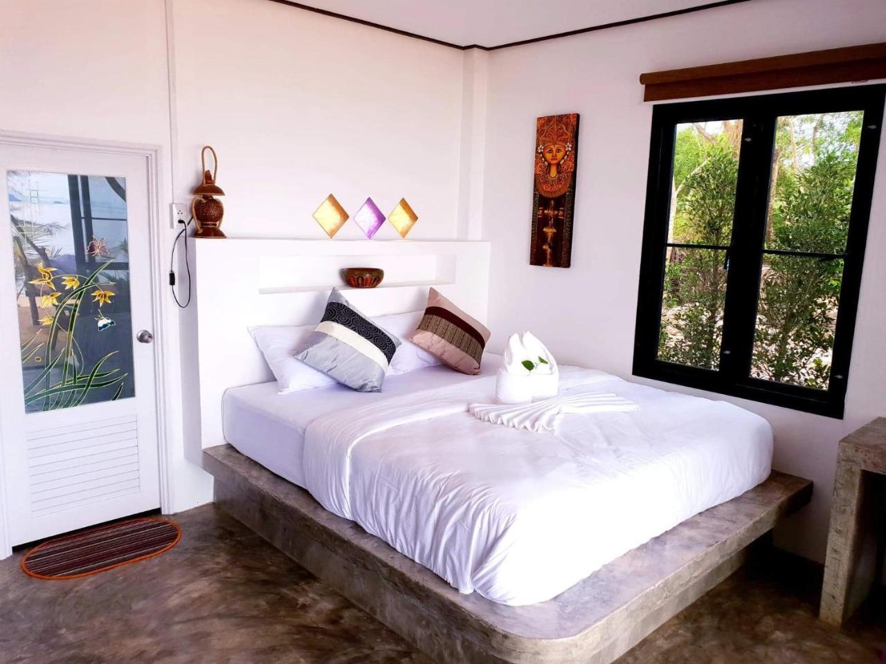 Sabai Sabai Beach Bungalows Koh Phayam Exterior photo